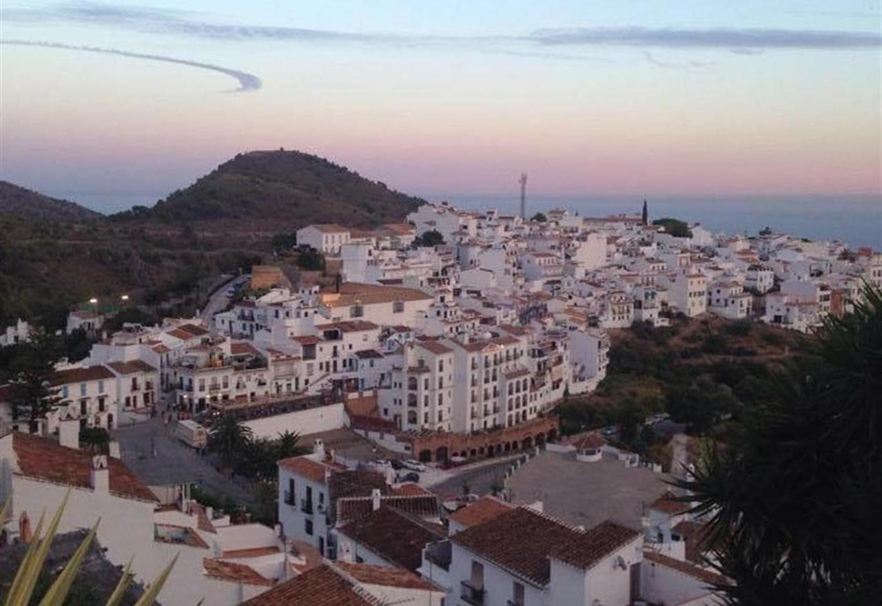 Valparaiso - Burriana Beach Nerja Exterior foto